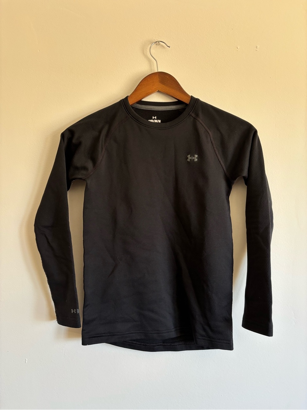 Under Armour Black Long-Sleeve Crew Neck Performance Tee base 4.0 - Kids